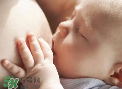 母乳能做什么？母乳可以放冰箱保鮮多久？