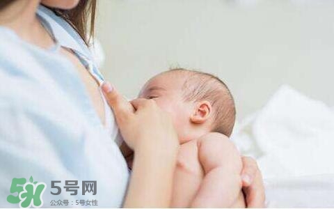 母乳到什么時候就沒營養了？母乳什么時候斷最好？