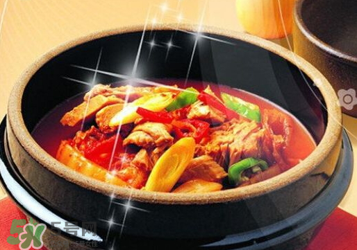 美國黃燜雞米飯為什么那么貴？美國黃燜雞米飯多少錢一份？