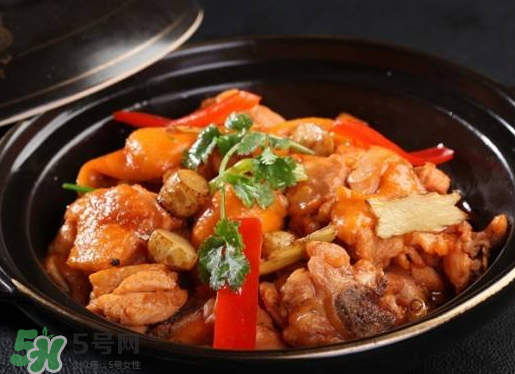 美國黃燜雞米飯為什么那么貴？美國黃燜雞米飯多少錢一份？