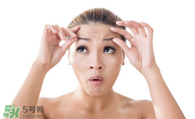 抬頭紋太重怎么辦？撫平抬頭紋只需這幾招
