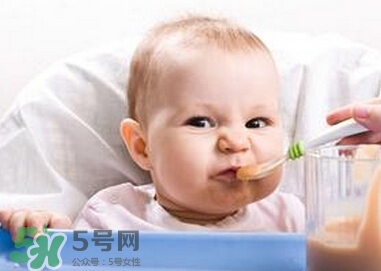 新生兒痤瘡多久會好？新生兒痤瘡能用百多邦嗎？