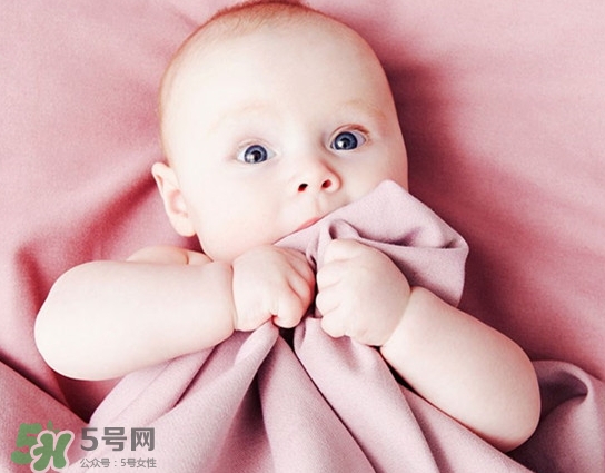 寶寶說話早晚和智力有關(guān)系嗎？寶寶說話晚怎么辦？