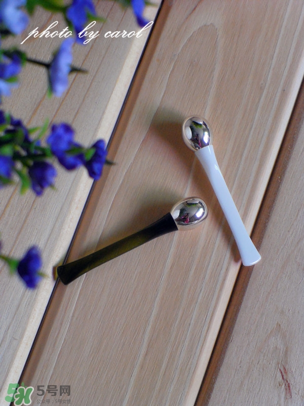 海藍之謎眼霜白瓶和綠瓶有什么區別