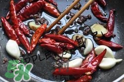 香辣蟹怎么做最好吃？香辣蟹怎么處理螃蟹？