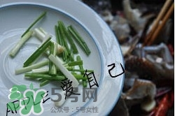 香辣蟹怎么做最好吃？香辣蟹怎么處理螃蟹？