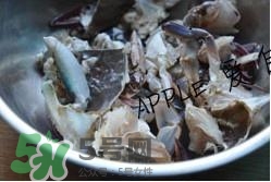 香辣蟹怎么做最好吃？香辣蟹怎么處理螃蟹？