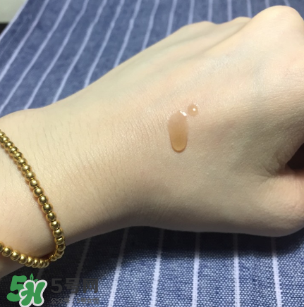 雪花秀潤燥精華適合什么膚質？