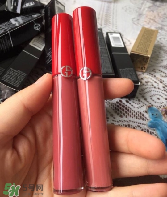 阿瑪尼唇釉500和501有什么區別_哪個好
