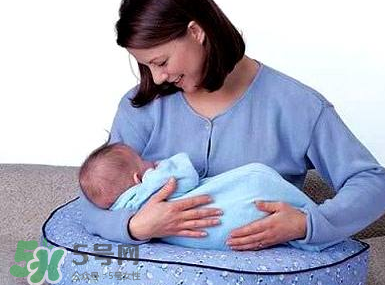 顏值低或因輸在了母乳上  母乳喂養的孩子更好看嗎？