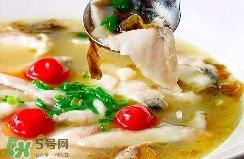 酸菜魚可以放什么配菜？酸菜魚放什么菜好吃？