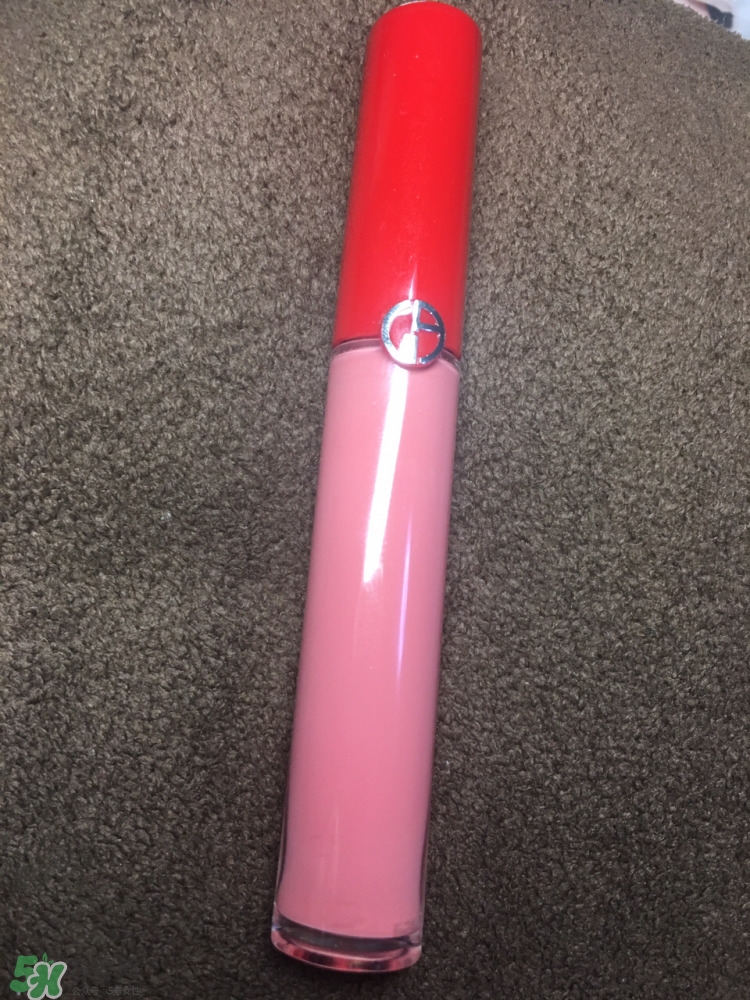 阿瑪尼唇釉500和501有什么區別_哪個好