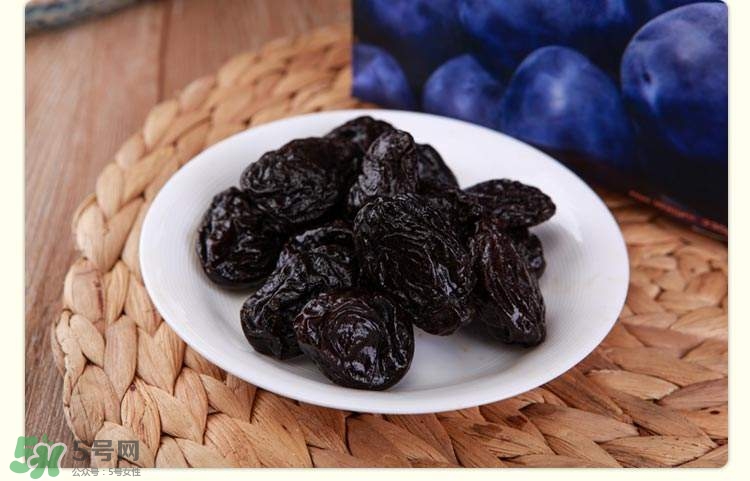 西梅核仁有毒嗎？西梅核咽下去了怎么辦？