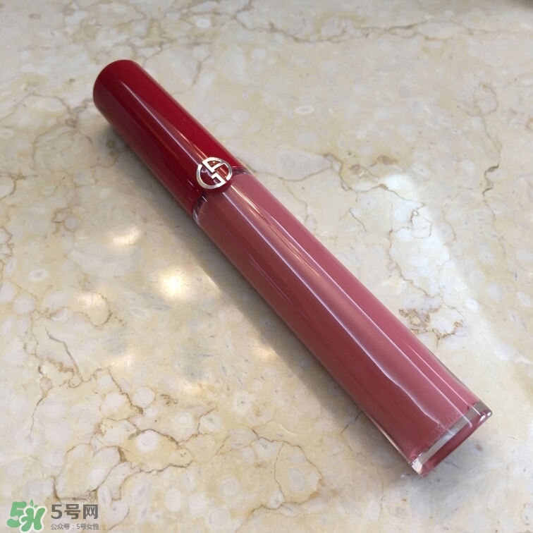 阿瑪尼唇釉500和501有什么區別_哪個好