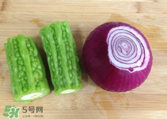洋蔥汁能黑發(fā)嗎？洋蔥汁擦頭發(fā)能生發(fā)嗎？
