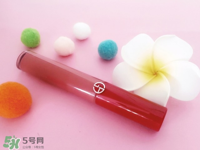 阿瑪尼唇釉500和501有什么區別_哪個好