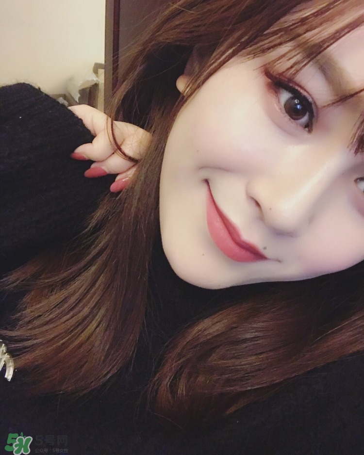 阿瑪尼唇釉500和501有什么區別_哪個好