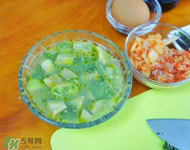 牛油果沙拉怎么做？牛油果沙拉用什么醬？