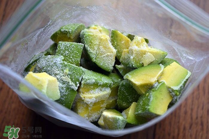 牛油果隔夜了還能吃嗎？牛油果可以冷凍保存嗎？