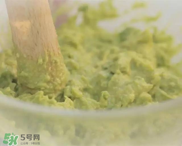 牛油果沙拉怎么做？牛油果沙拉用什么醬？