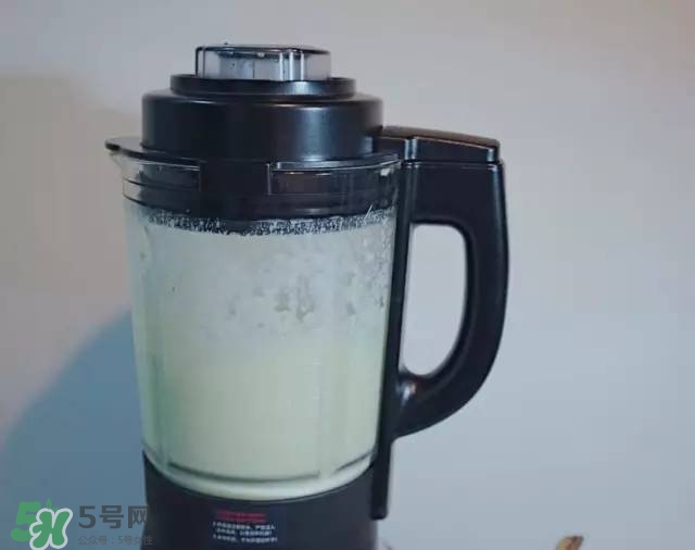 牛油果沙拉怎么做？牛油果沙拉用什么醬？