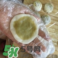 榴蓮冰皮月餅的做法？榴蓮冰皮月餅價(jià)格