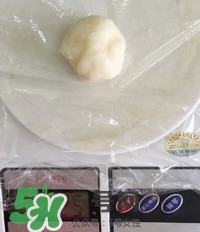 榴蓮冰皮月餅的做法？榴蓮冰皮月餅價(jià)格