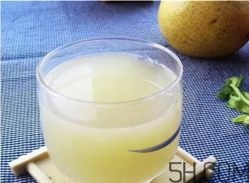 雪梨能和牛奶一起吃嗎？雪梨可以和牛奶榨汁嗎？