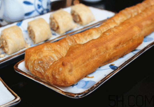 油條用什么面粉好？油條可以用高筋面粉嗎？