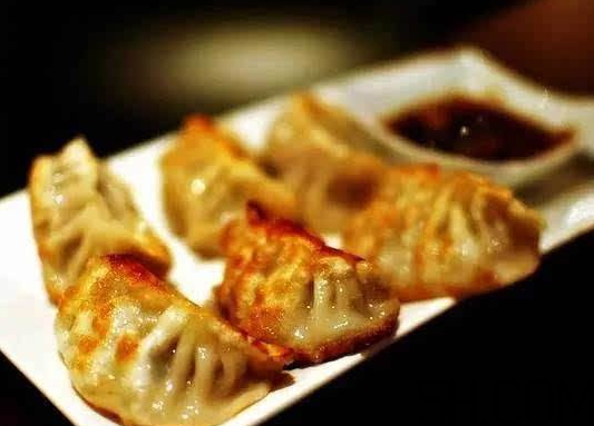 煎餃怎么做不粘鍋？煎餃粘鍋怎么辦？