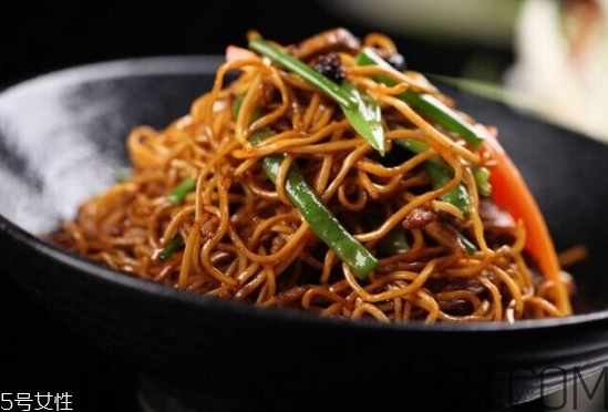炒面為什么會粘鍋？炒面怎么不粘鍋？