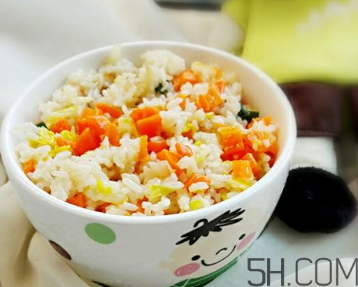 蛋炒飯可以放洋蔥嗎？蛋炒飯放洋蔥好吃嗎？
