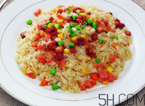 蛋炒飯怎么加熱？蛋炒飯微波爐加熱多久？