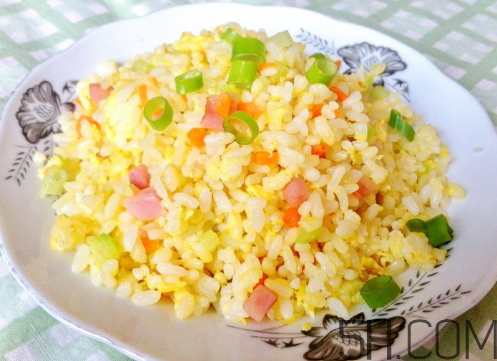 蛋炒飯怎么加熱？蛋炒飯微波爐加熱多久？