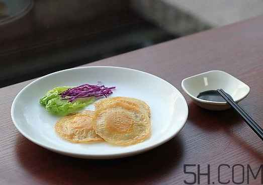 荷包蛋是煮的還是煎的？煎雞蛋還是煮雞蛋好？