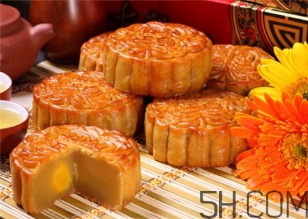 寶寶多大可以吃月餅？寶寶吃月餅會(huì)上火嗎？