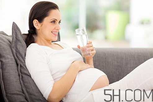 孕婦可以喝隔夜開水嗎？孕婦可以喝隔夜湯嗎？