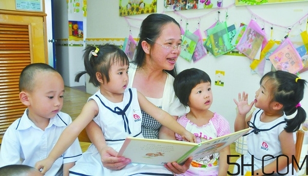 寶寶多大上幼兒園合適？寶寶上幼兒園早好嗎？