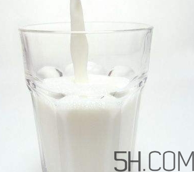 孕婦奶粉和鈣片可以一起吃嗎？喝孕婦奶粉還需要吃鈣片嗎？