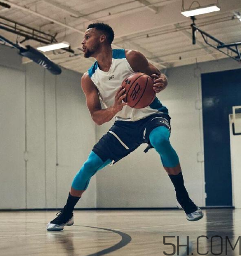 under armour curry 4鞋碼偏小嗎？庫里第四代戰(zhàn)靴尺碼怎么選？