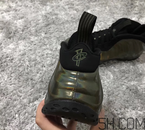 nike air foamposite one legion green全息噴什么時候發售？