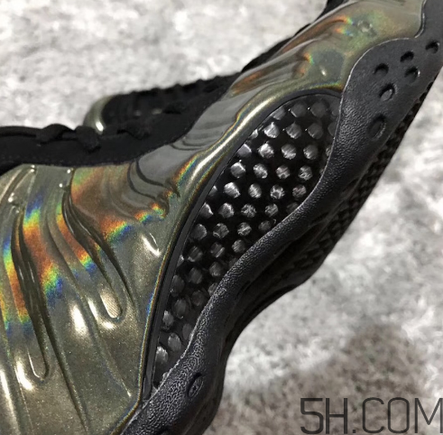 nike air foamposite one legion green全息噴什么時候發售？