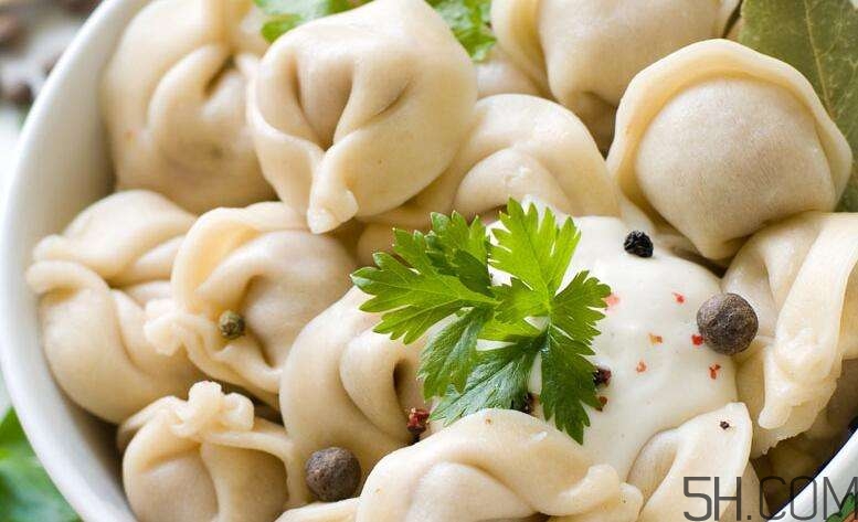 煮餃子開鍋煮皮還是餡？煮餃子蓋不蓋鍋蓋？