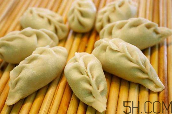 冰凍的餃子皮怎么解凍？冰凍的水餃要煮多久？