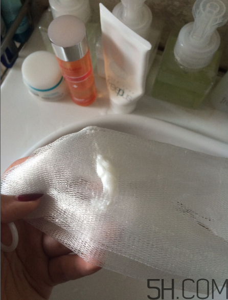 芙麗芳絲洗面奶是氨基酸嗎？氨基酸洗面奶有哪些？