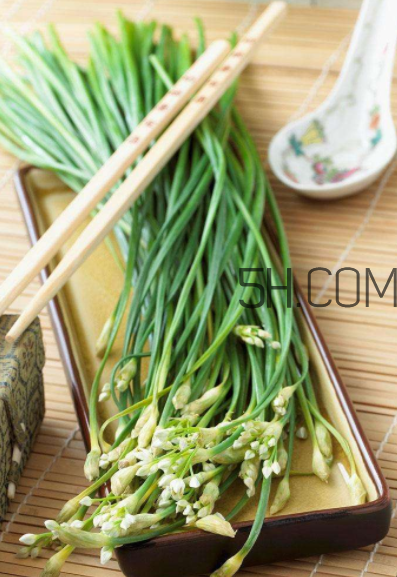 來月經可以吃韭菜嗎？韭菜花的腌制方法