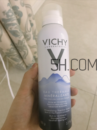 理膚泉噴霧和薇姿噴霧哪個好？理膚泉和薇姿噴霧測評