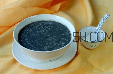 喝黑芝麻糊有什么好處和壞處？黑芝麻糊什么時(shí)候喝最好？