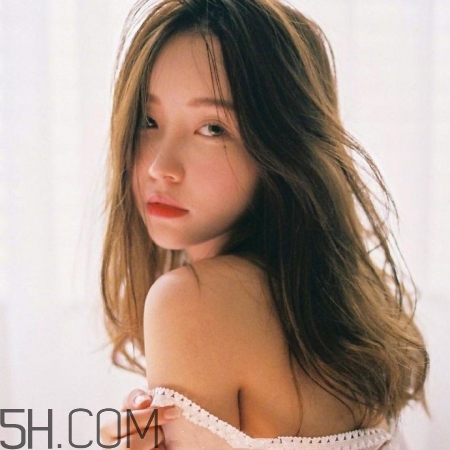 長卷發發型圖片女2022 長卷發圖片女神范