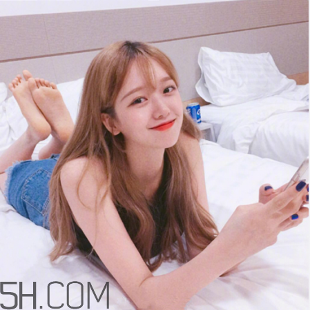 長卷發發型圖片女2022 長卷發圖片女神范